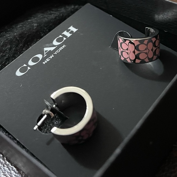 NEW Coach Huggie Earrings Pink / Silver With Butterfly Closure - Picture 4 of 15